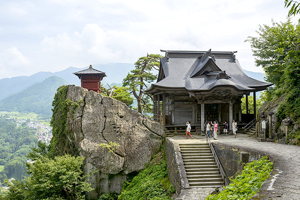 宝珠山立石寺