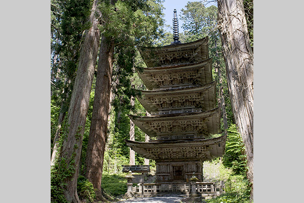 羽黒山五重塔