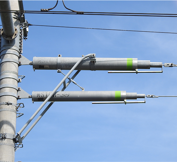 新幹線電車線（架線）設備