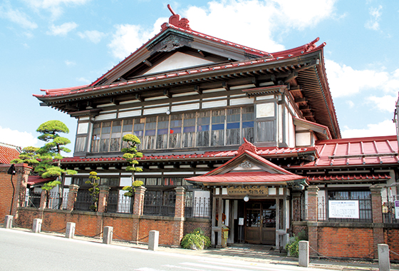 太宰治記念館「斜陽館」