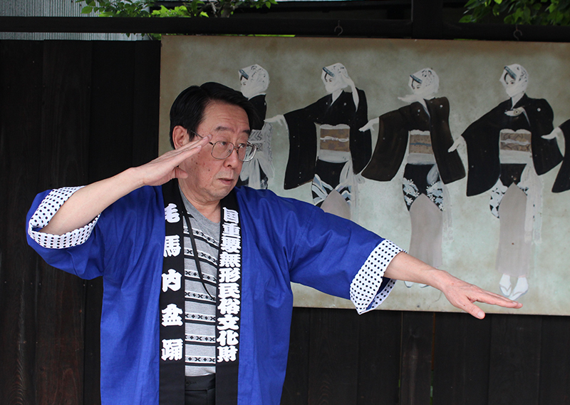「大の坂踊り」「甚句踊り」はそれぞれ、6つの振り付けから構成されている