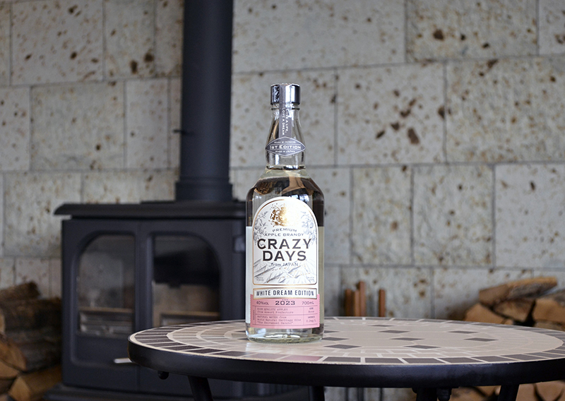 アップルブランデー「CRAZY DAYS WHITE DREAM EDITION」
