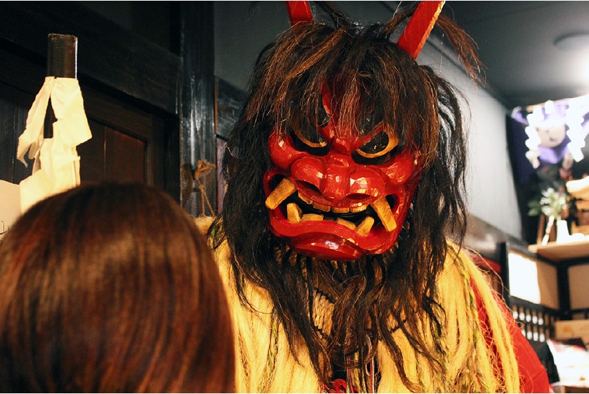 店内に出現したナマハゲ