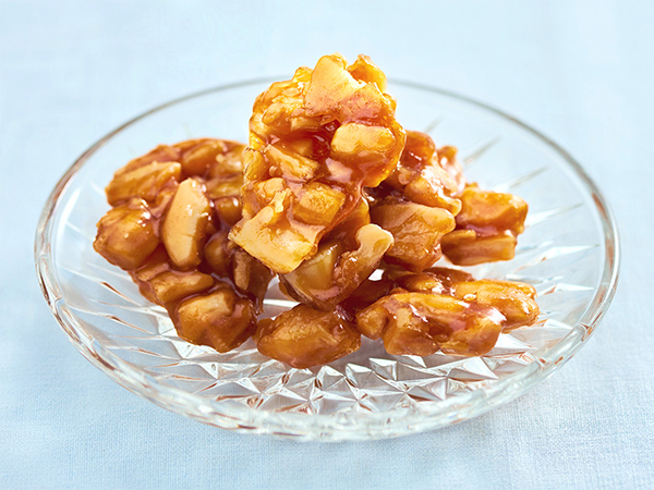 沖縄の黒糖ココナッツクランチ