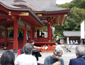 鶴岡八幡宮での撮影風景
