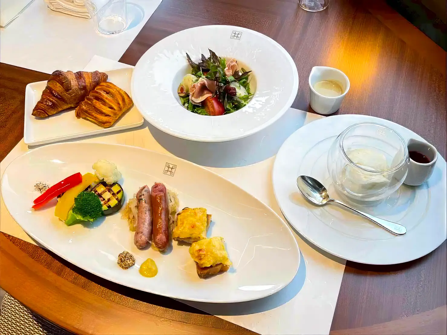 ｢TRAIN SUITE 四季島｣での朝食のイメージ