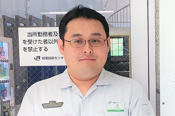 峰 豪毅の顔写真