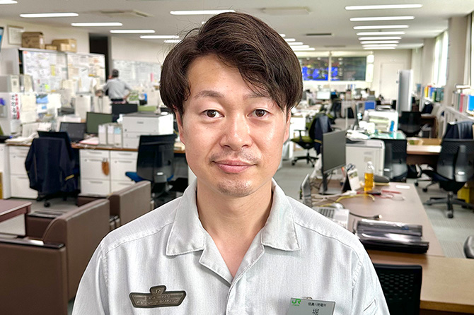 堀 敦の顔写真