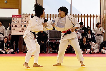 試合の様子（52kg級甫木選手）