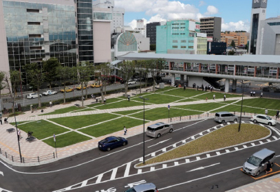 秋田駅西口駅前広場