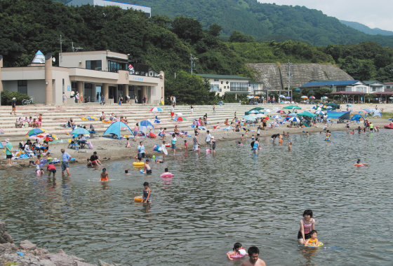 岩館海浜プール