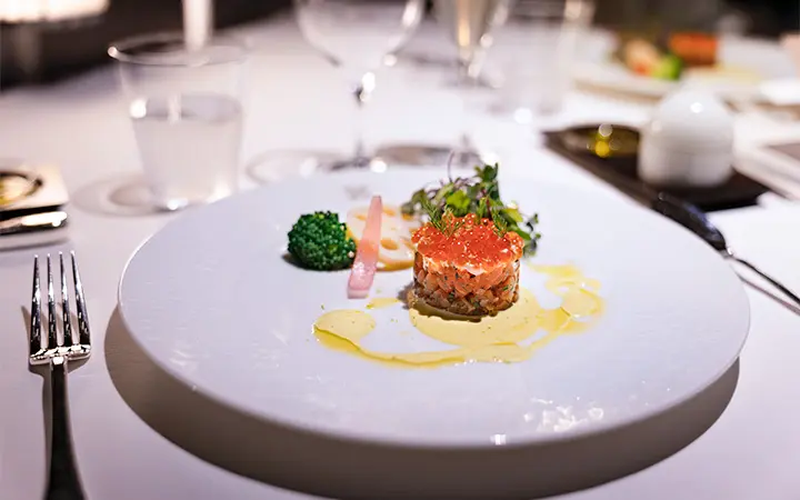 ｢TRAIN SUITE 四季島｣斉藤 卓也によるディナーのイメージ