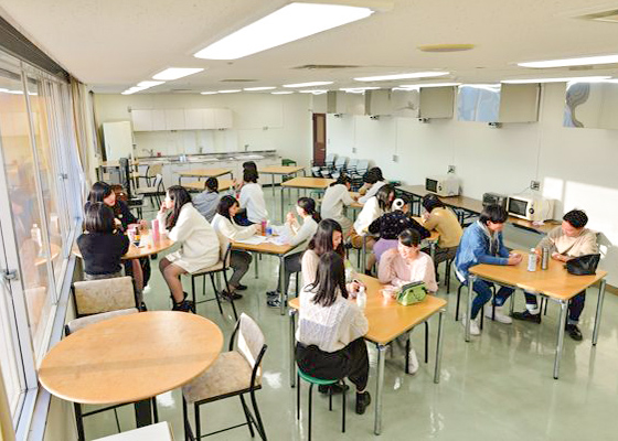 パテオ(学生ホール・調理実習室)の写真