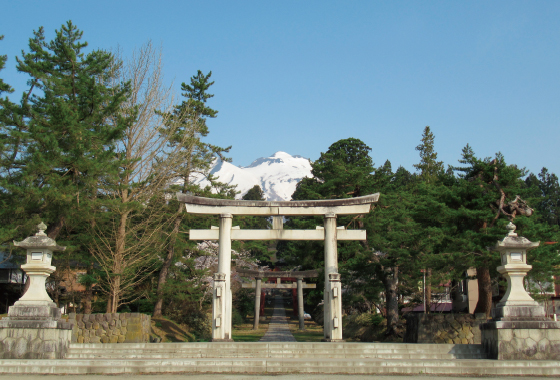 岩木山神社