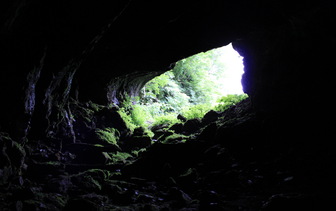 初代・栗子山隧道の米沢側坑口の写真