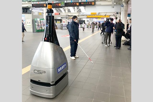 ロボット活用WG さいたま新都心駅にて「自律移動ロボット」実証実験