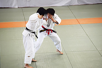 第56回　東日本実業柔道団体対抗大会のイメージ 試合の様子　中堅　長内選手