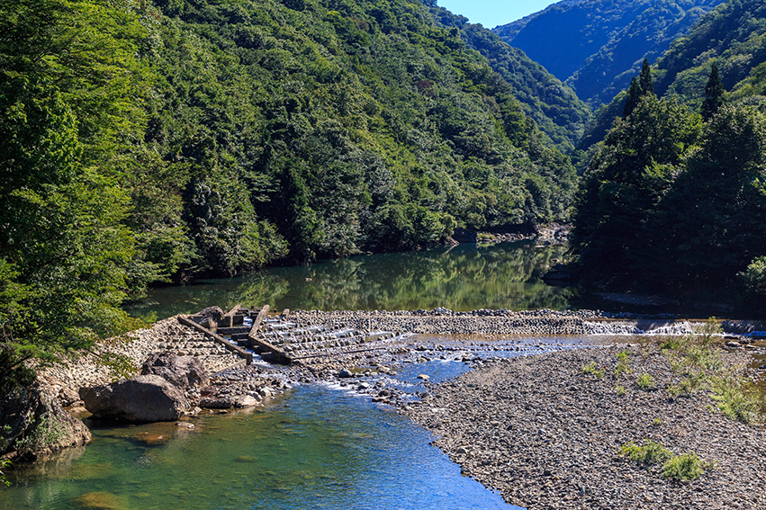 View of Dakigaeri Valley from the Kami-no-iwahashi Suspension Bridge