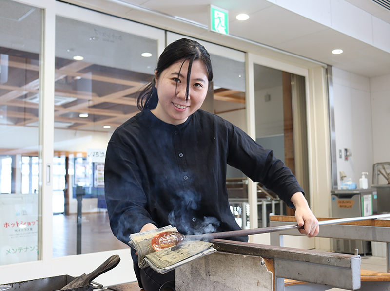 工房作家の田中里姫さん