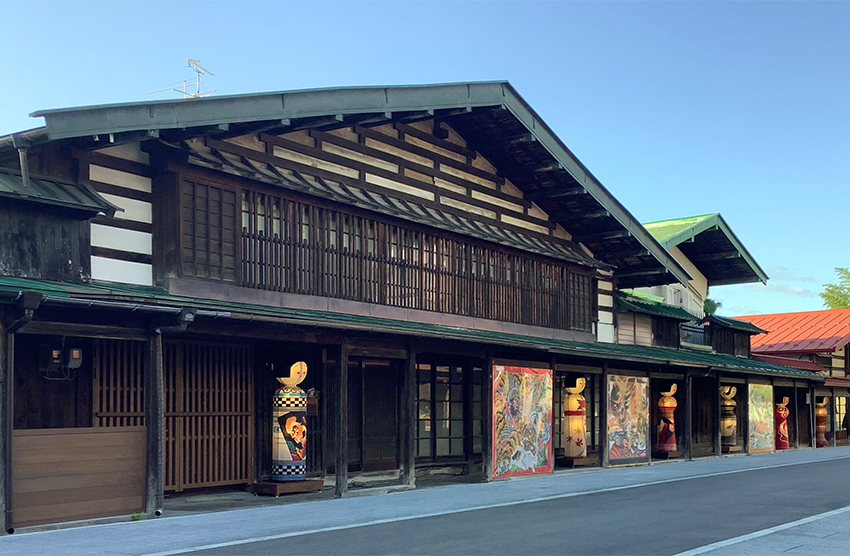 中町こみせ通り