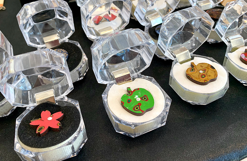 ピンバッチ