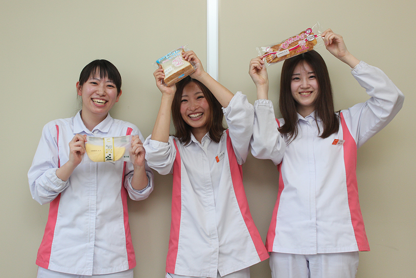 営業部企画課の小玉さん、小笠原さん、梅川さん
