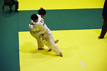 「東京都女子柔道選手権大会」 大外刈りで有効を先取した松延選手