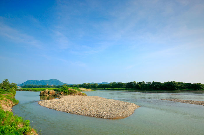 新潟県村上市を流れる三面川の写真