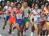 区間7位の快走をする1区長谷川選手