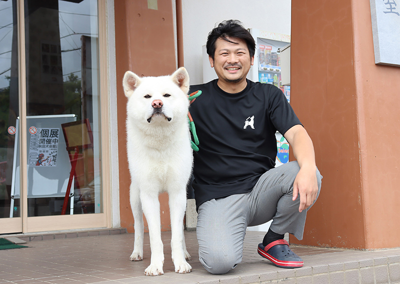 秋田犬保存会の事務局長・庄司さん