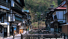 Fotografía del onsen de Ginzan