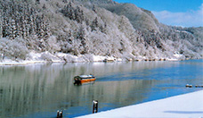 รูปการล่องเรือในแม่น้ำ Mogamigawa