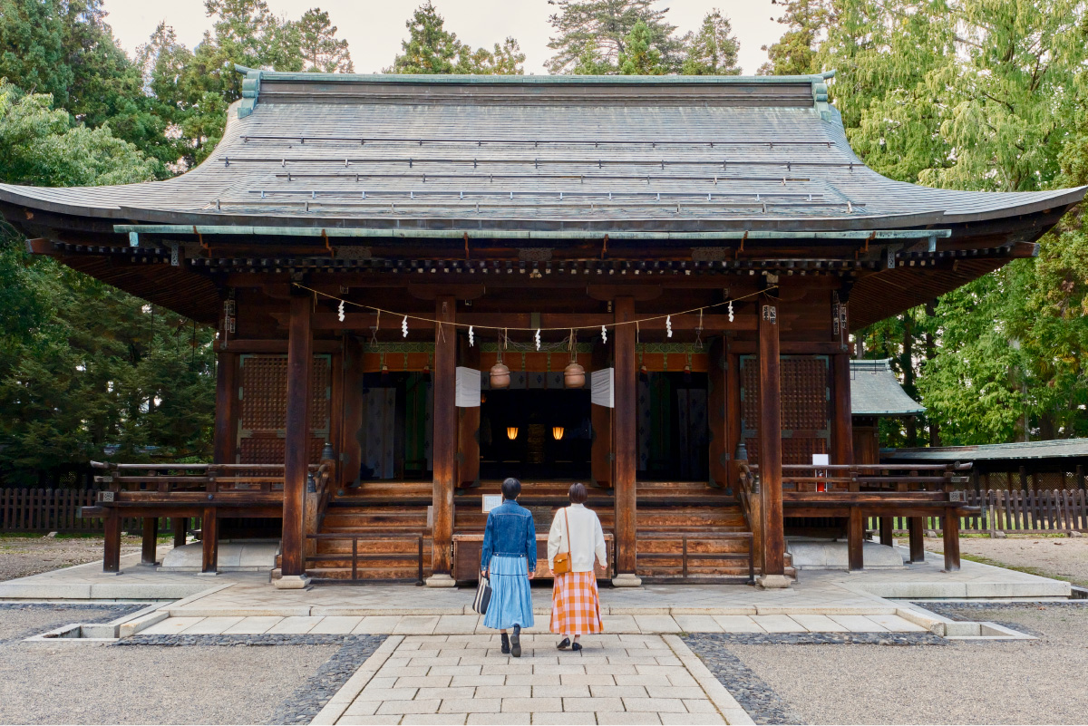 上杉神社本殿