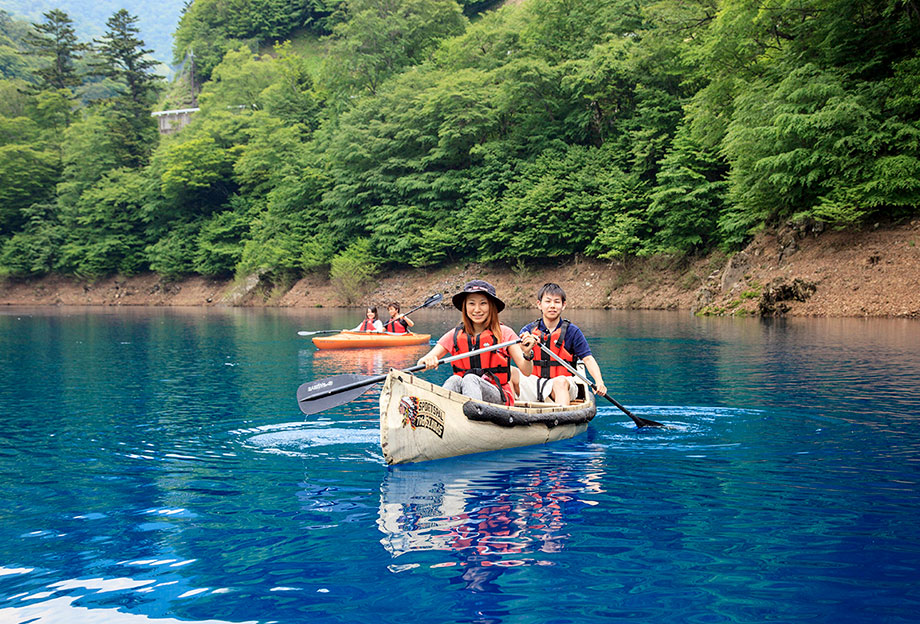 Shima Onsen: Canoeing in Okushima