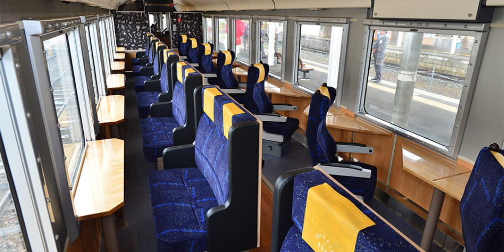 のってたのしい列車 high rail1375 ハイレール 小海線 小淵沢駅