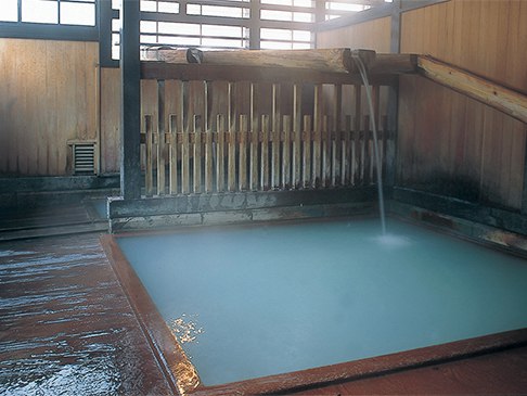 写真:滝の湯