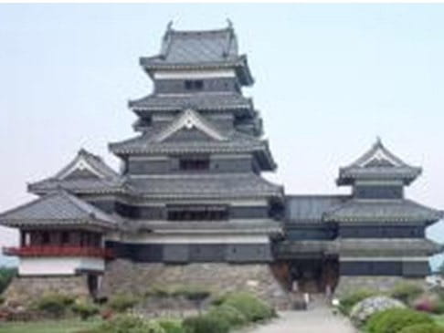 Photo: Matsumoto Castle