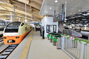 新潟駅 新幹線・在来線 同一ホーム乗り換え