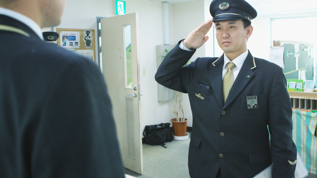 エリア職 藤井 応輔 社員紹介 採用情報 Jr東日本 エリア職 藤井 応輔 社員紹介 採用情報 Jr東日本