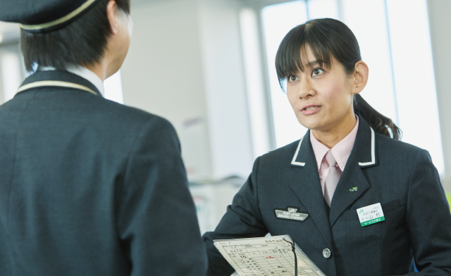 [最も共有された！ √] Jr 東日本 女性 駅員