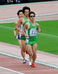 先頭は10000m優勝の原田選手(日本出場権獲得)・後ろは同2位の五十嵐選手