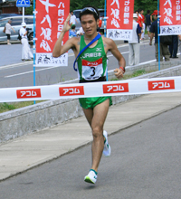5区区間賞の快走をみせた駒野選手