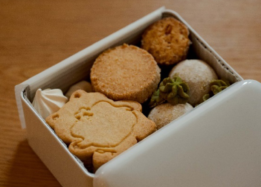 あきおのクッキー缶