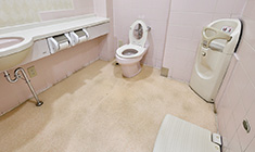 多機能トイレ