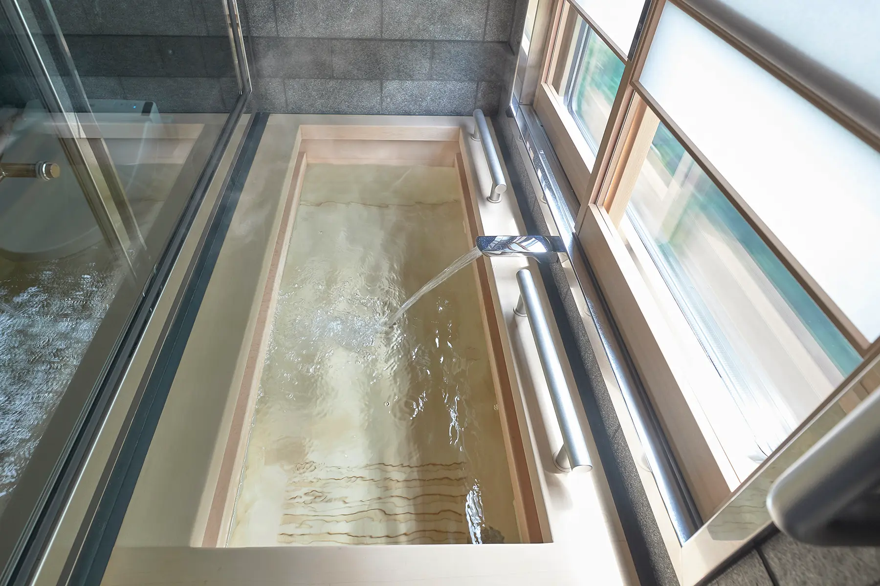 image:Aromatic Cypress Bathtubs