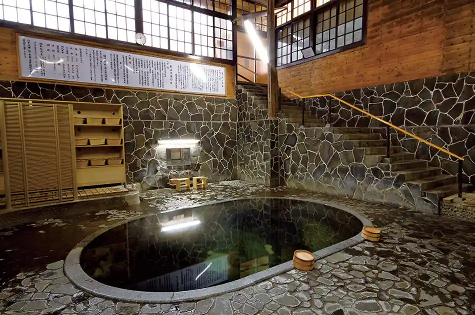 鉛温泉