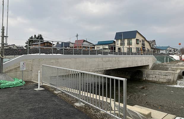 指首野川河川改修事業に伴う陸羽西線新庄・升形間鍛冶町川橋りょう改築