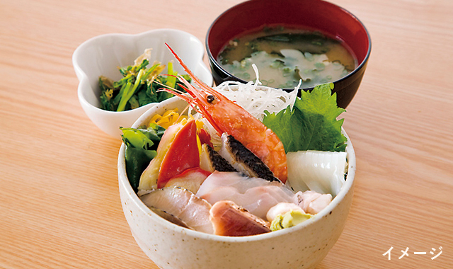 初島食堂街の海鮮丼