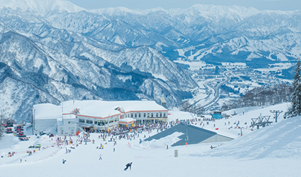 新幹線駅直結のスキー場！快適＆雪質抜群！！待ち時間が軽減する裏技も！！